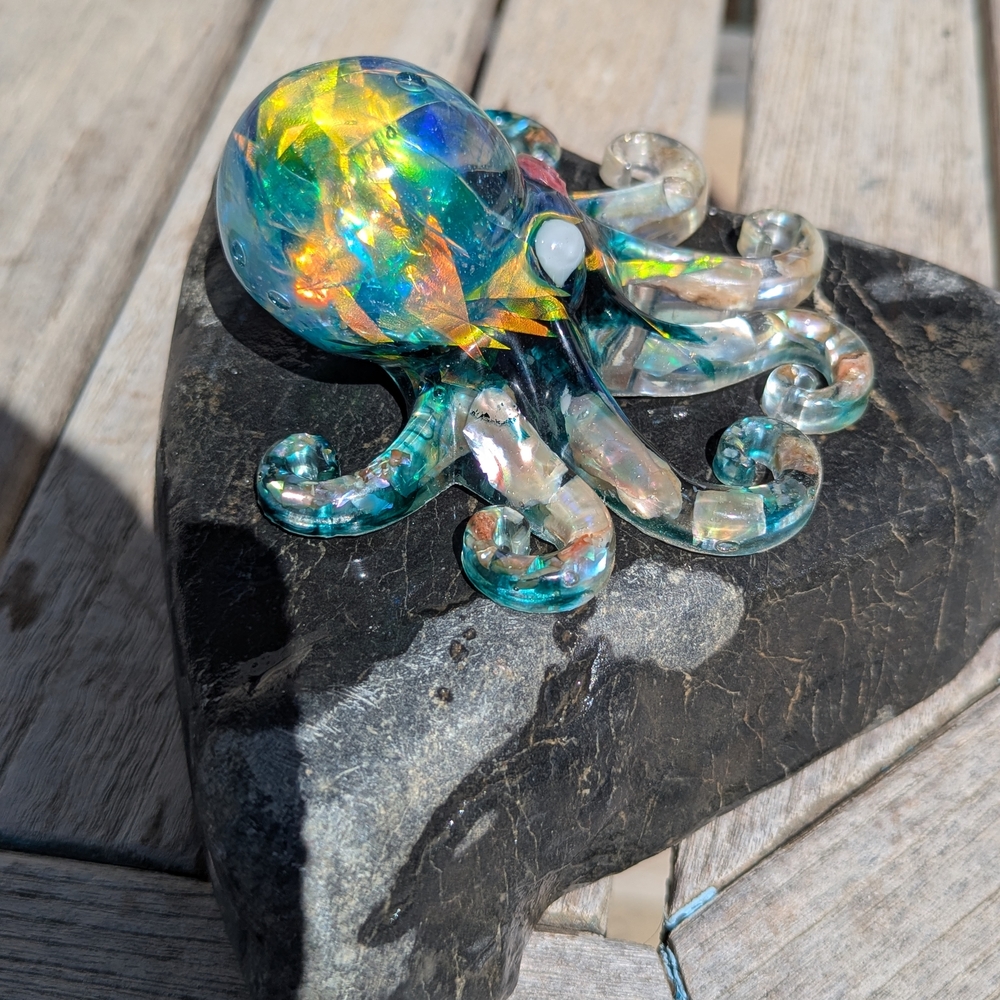 Iridescent Resin Octopus Figurine - Picture 6 of 9